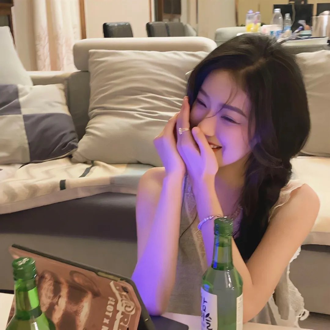 某影后之女被曝走后门进组，凌晨发布会现场画面流出